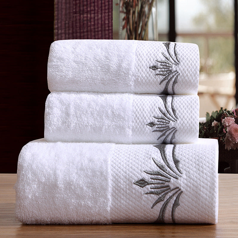 Three-piece Platinum Forged Bath Towel Set.